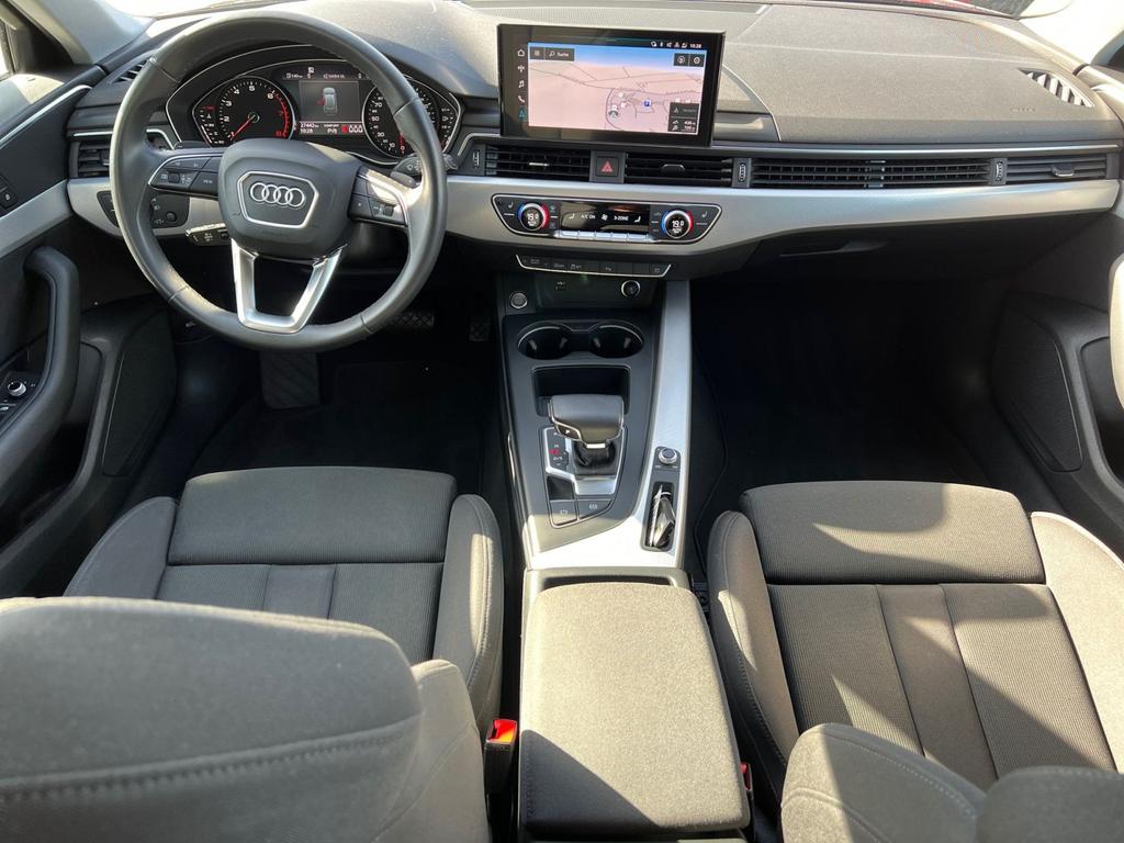 Audi A4 2022 г. Чёрный, пробег 27700 км