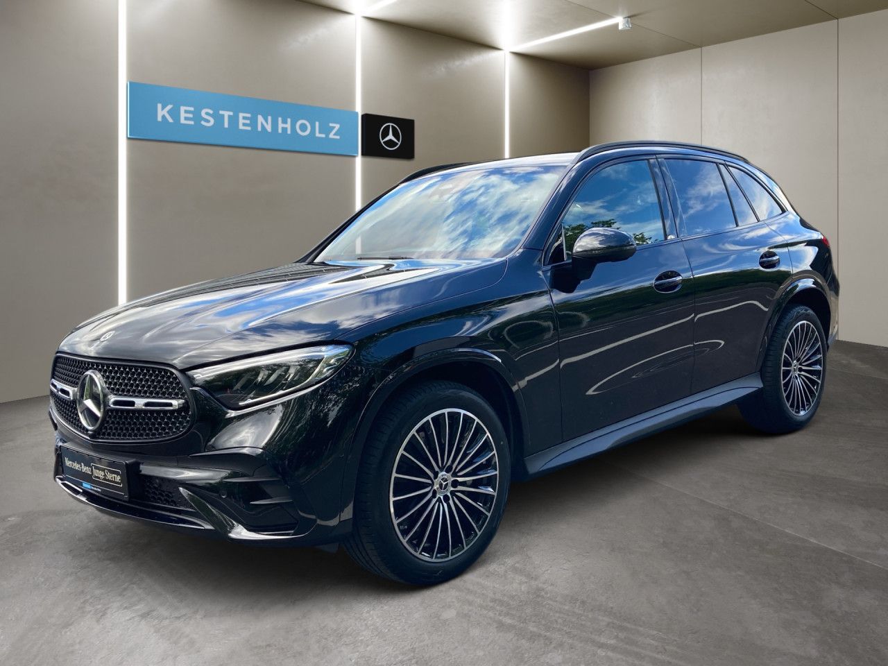 Mercedes-Benz GLC 220 2025 г. Чёрный, пробег 10497 км