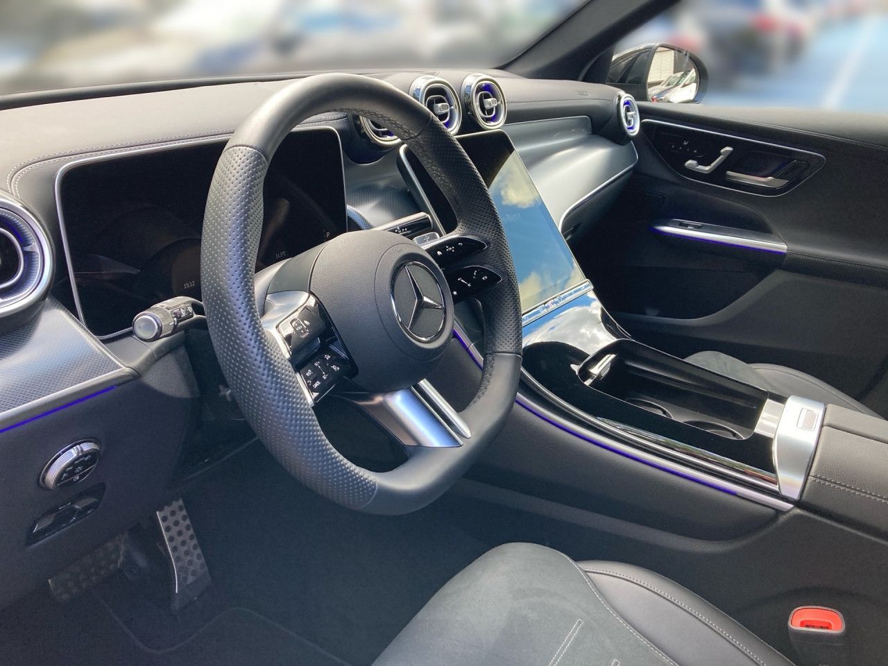 Mercedes-Benz GLC 220 2025 г. Чёрный, пробег 10497 км