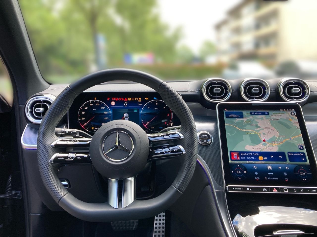 Mercedes-Benz GLC 220 2025 г. Чёрный, пробег 10497 км