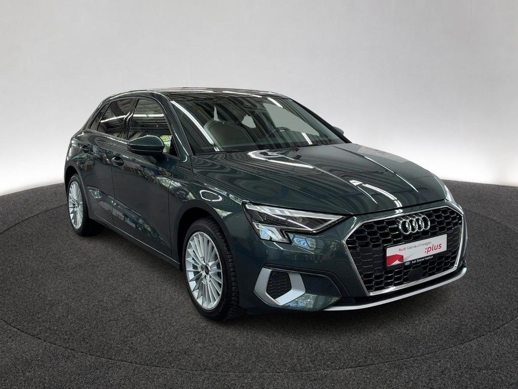 Audi A3 2023 г. Зелёный, пробег 29683 км