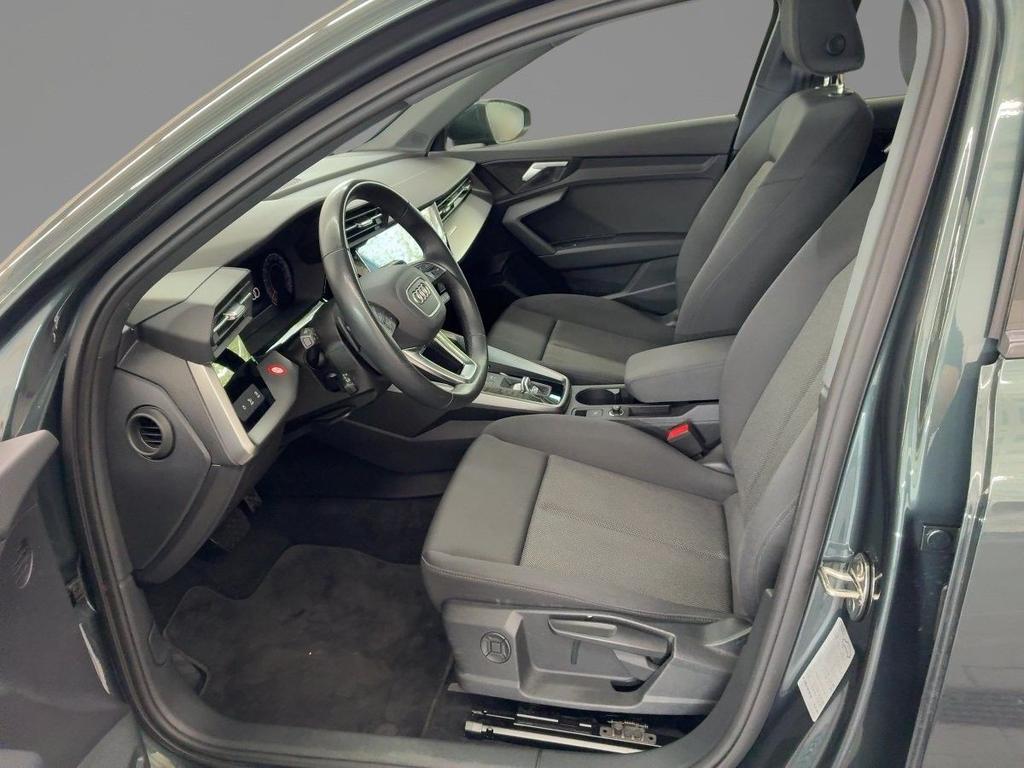 Audi A3 2023 г. Зелёный, пробег 29683 км