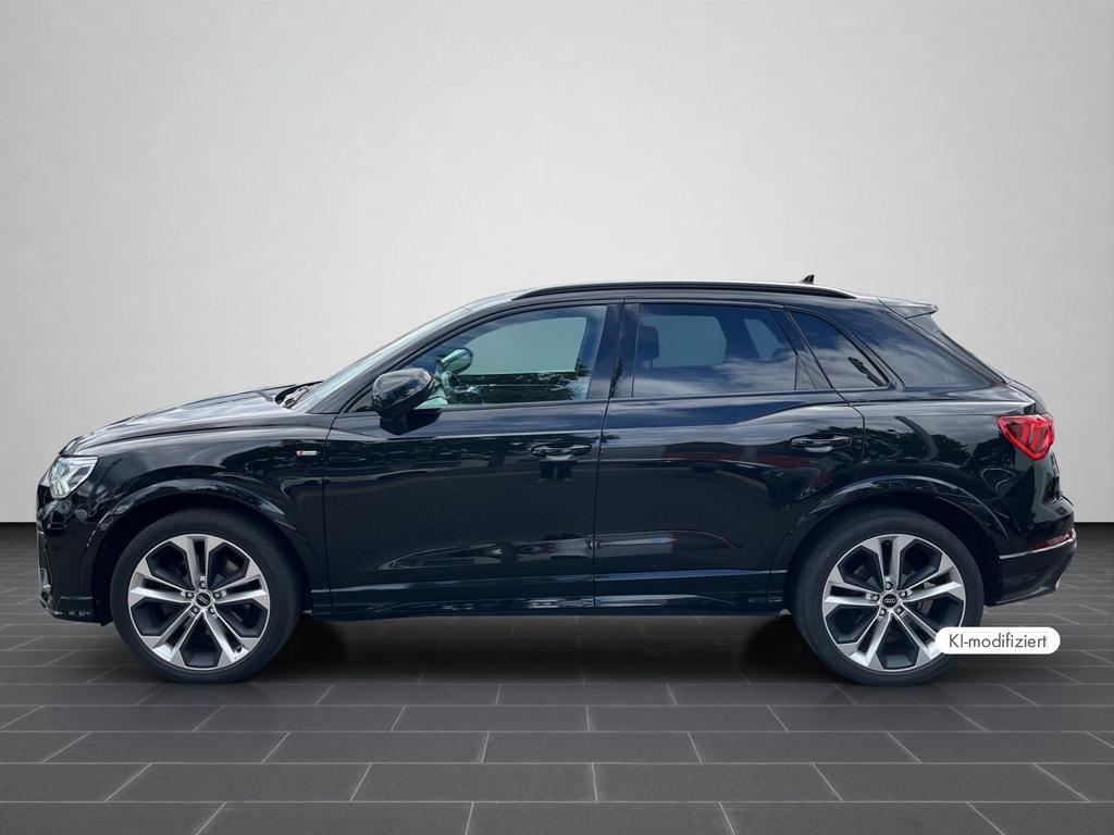 Audi Q3 2022 г. Чёрный, пробег 42355 км