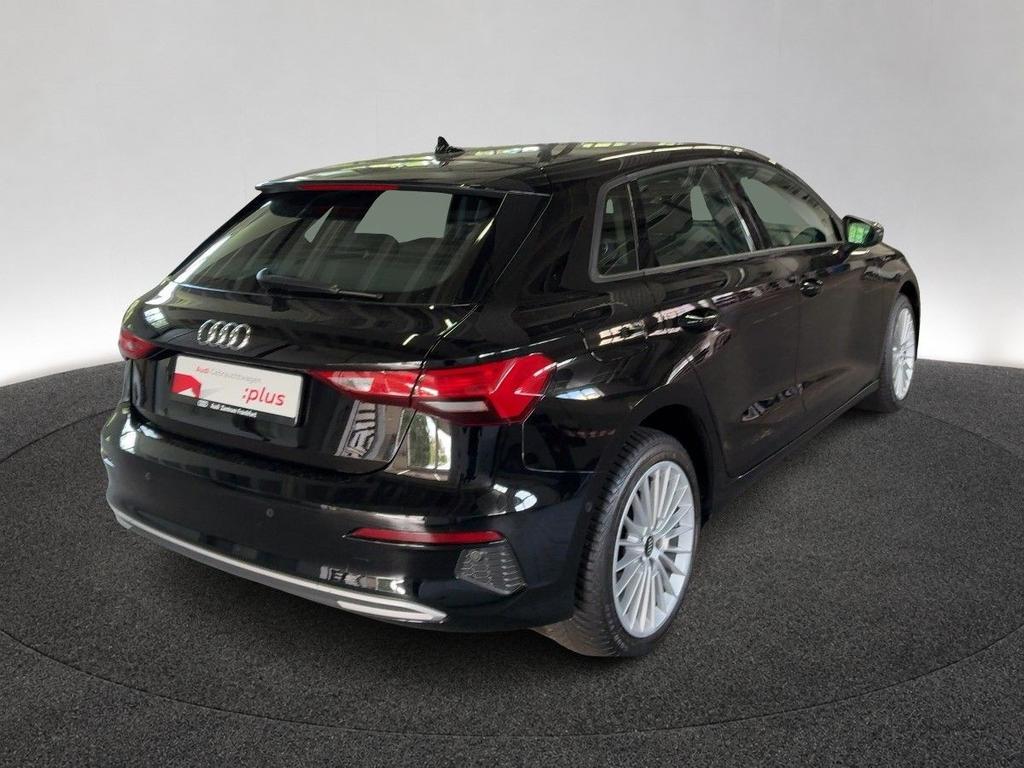 Audi A3 2023 г. Чёрный, пробег 50570 км