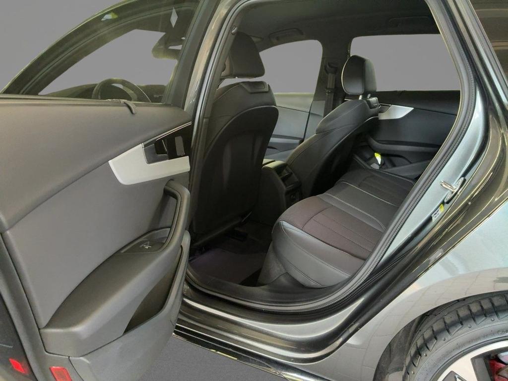 Audi A4 2023 г. Серый, пробег 52872 км