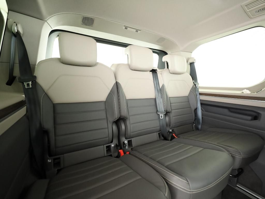 Volkswagen T7 MULTIVAN 2025 г. Чёрный, пробег 18397 км