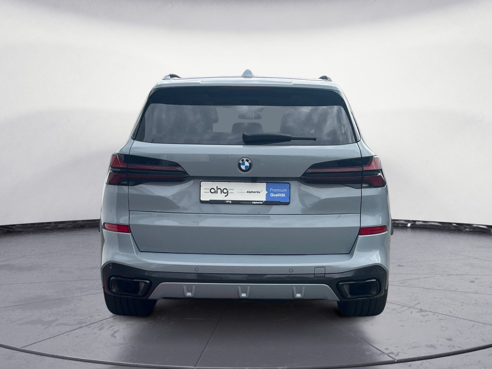 BMW X5 2024 г. Серый, пробег 38569 км