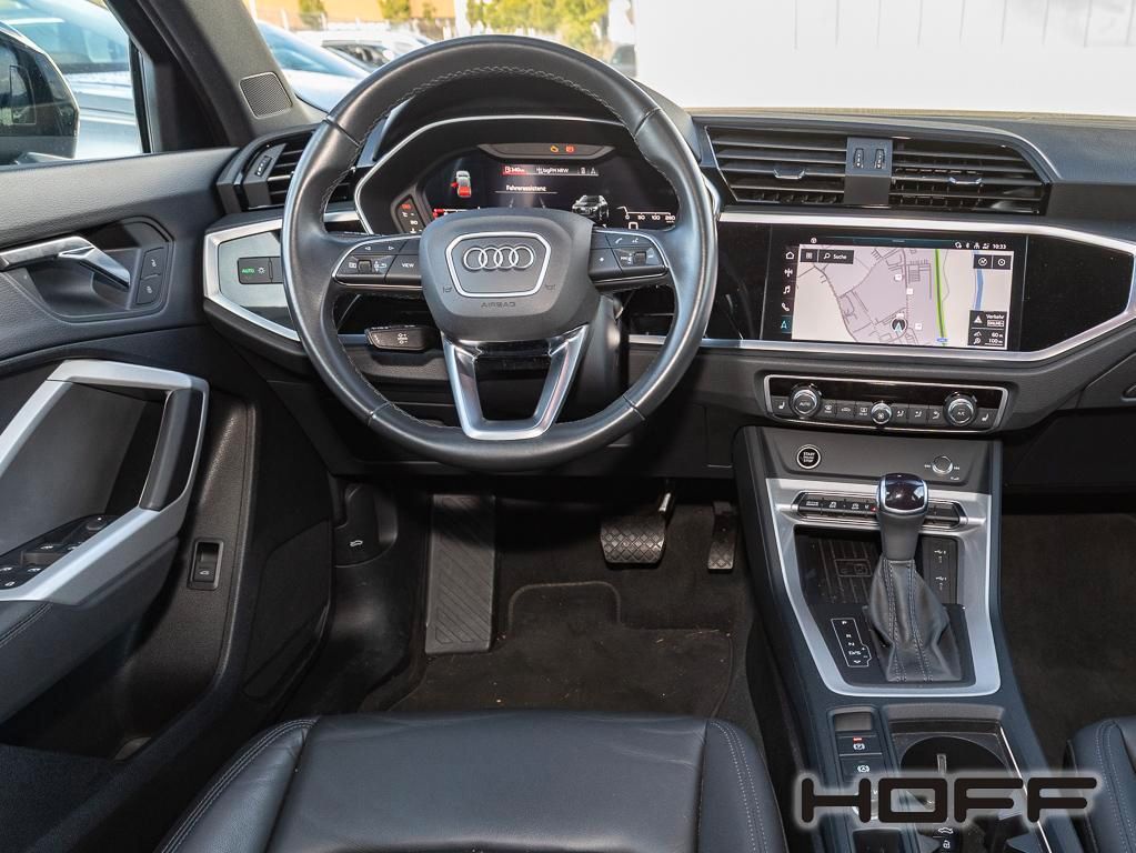 Audi Q3 2024 г. Чёрный, пробег 43000 км