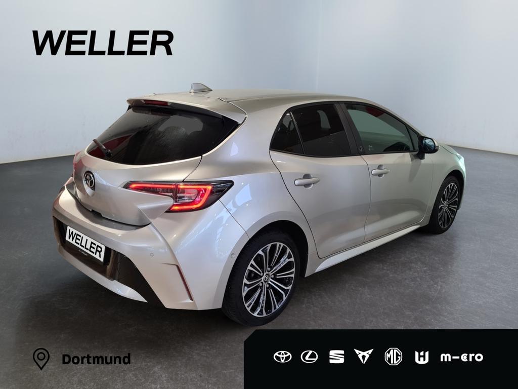 Toyota Corolla 2022 г. Серебристый, пробег 28900 км