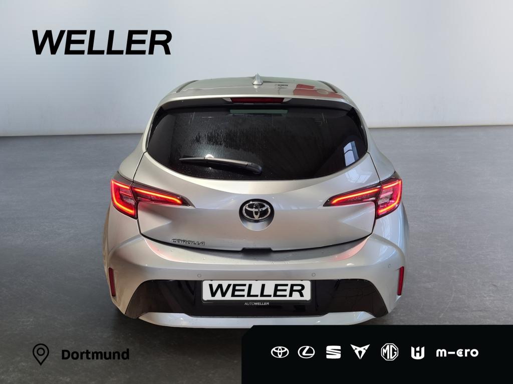 Toyota Corolla 2022 г. Серебристый, пробег 28900 км