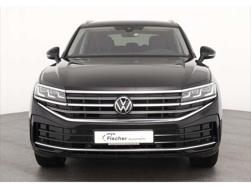 Volkswagen Touareg 2025 г. Чёрный, пробег 24418 км