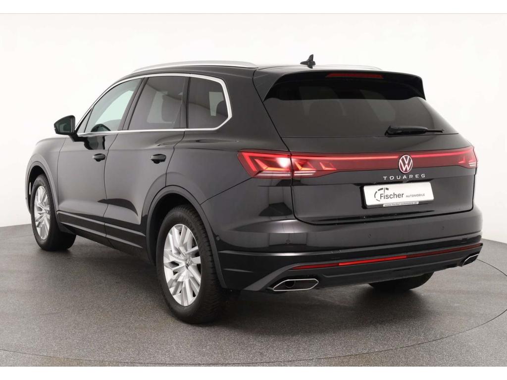 Volkswagen Touareg 2025 г. Чёрный, пробег 24418 км