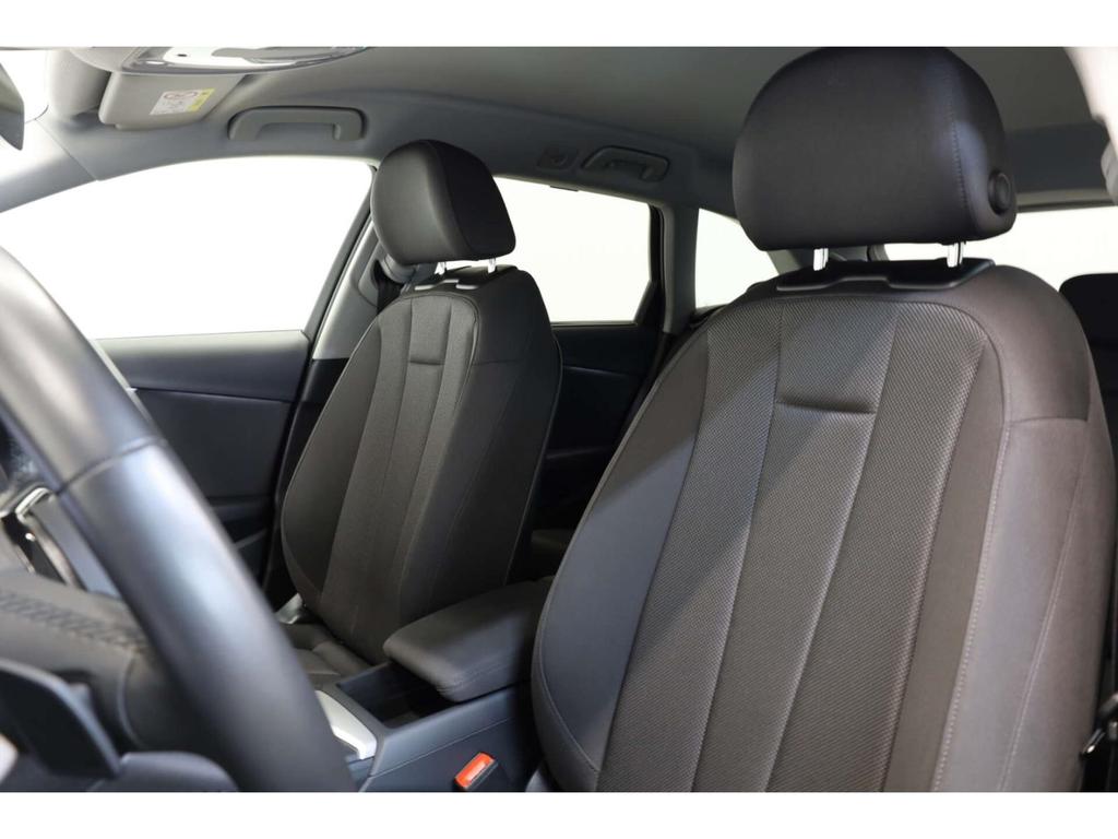 Audi A4 2022 г. Синий, пробег 37441 км