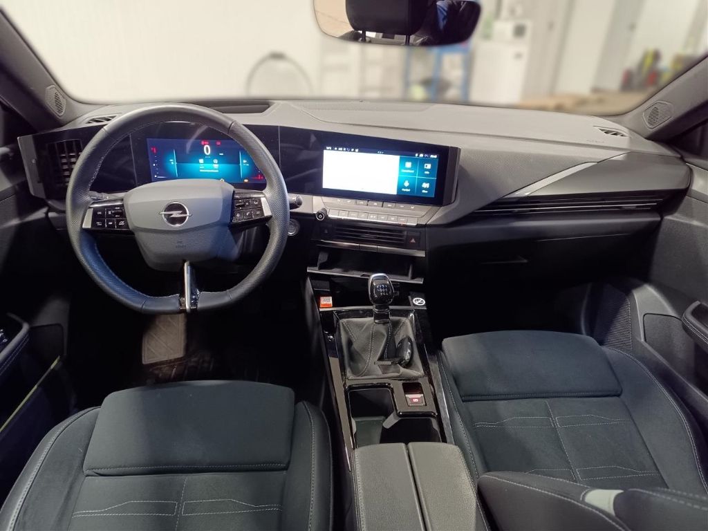 Opel Astra 2025 г. Серый, пробег 34491 км