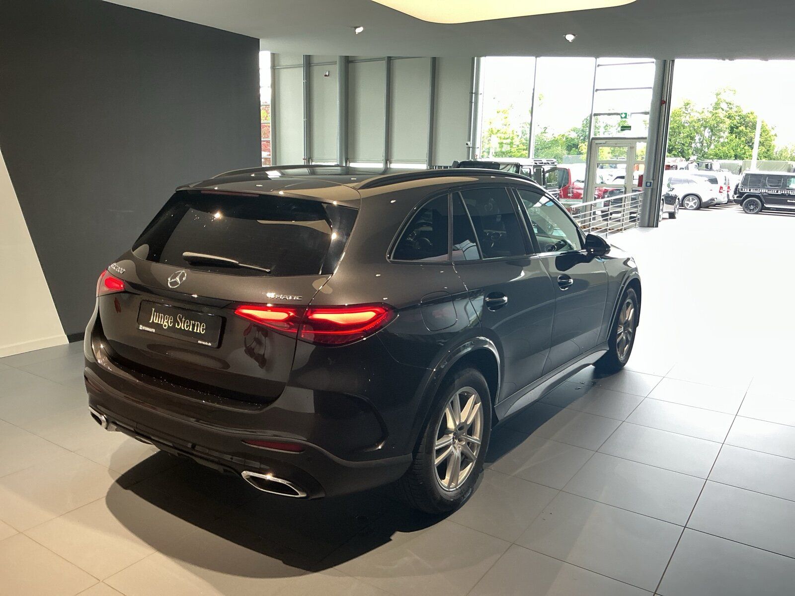 Mercedes-Benz GLC 200 2025 г. Серый, пробег 12380 км