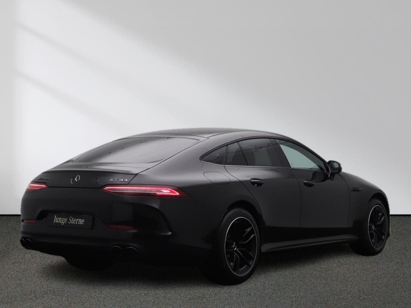 Mercedes-Benz AMG GT 2023 г. Чёрный, пробег 46997 км