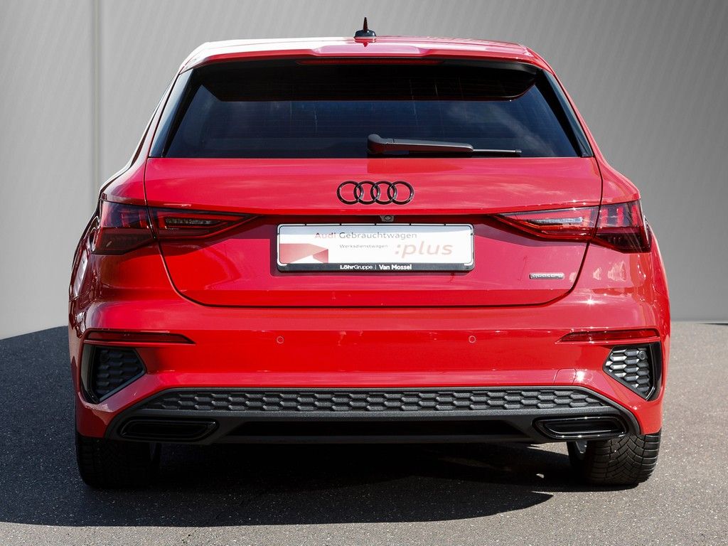 Audi A3 2023 г. Красный, пробег 41989 км
