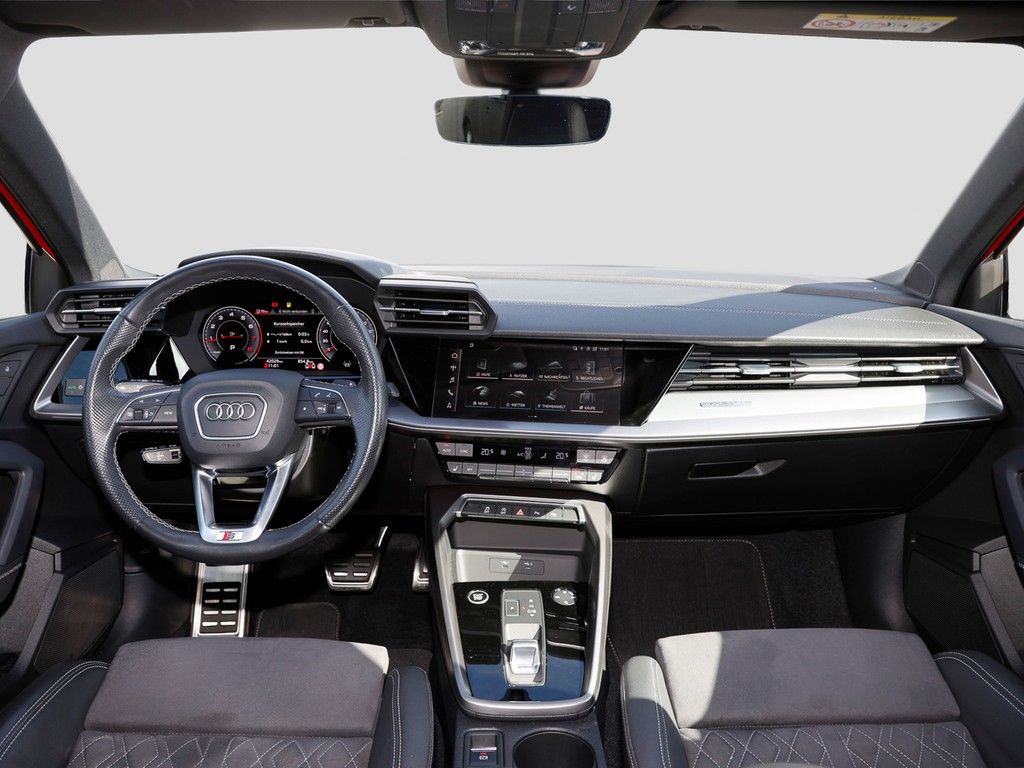 Audi A3 2023 г. Красный, пробег 41989 км
