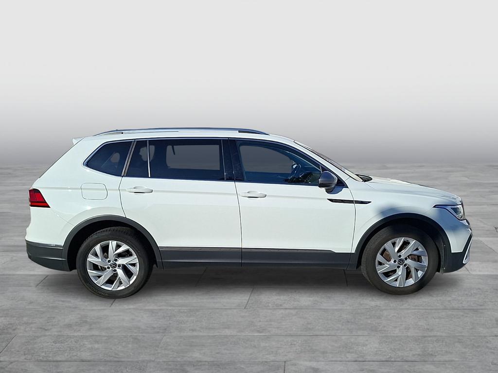 Volkswagen TIGUAN ALLSPACE 2022 г. Белый, пробег 51000 км