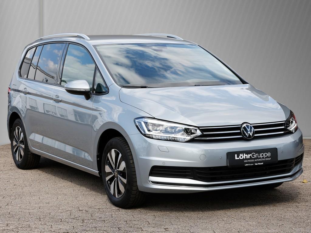 Volkswagen Touran 2024 г. Серебристый, пробег 33108 км