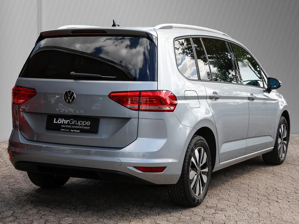 Volkswagen Touran 2024 г. Серебристый, пробег 33108 км