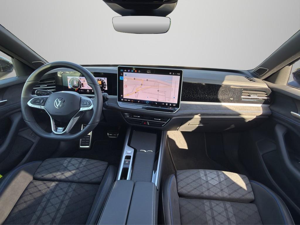 Volkswagen PASSAT VARIANT 2025 г. Синий, пробег 27400 км