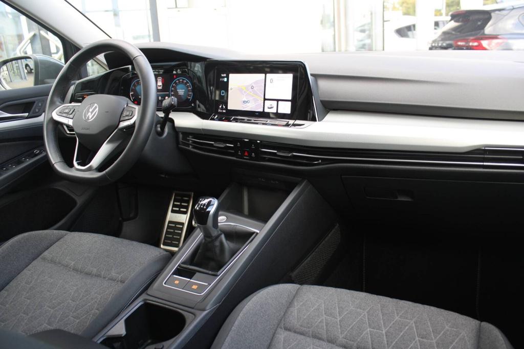 Volkswagen Golf 2024 г. Серый, пробег 25062 км