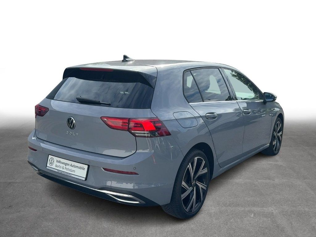Volkswagen Golf 2024 г. Серый, пробег 21750 км