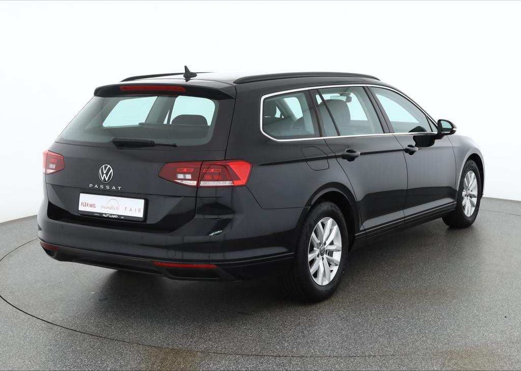 Volkswagen PASSAT VARIANT 2023 г. Чёрный, пробег 47360 км