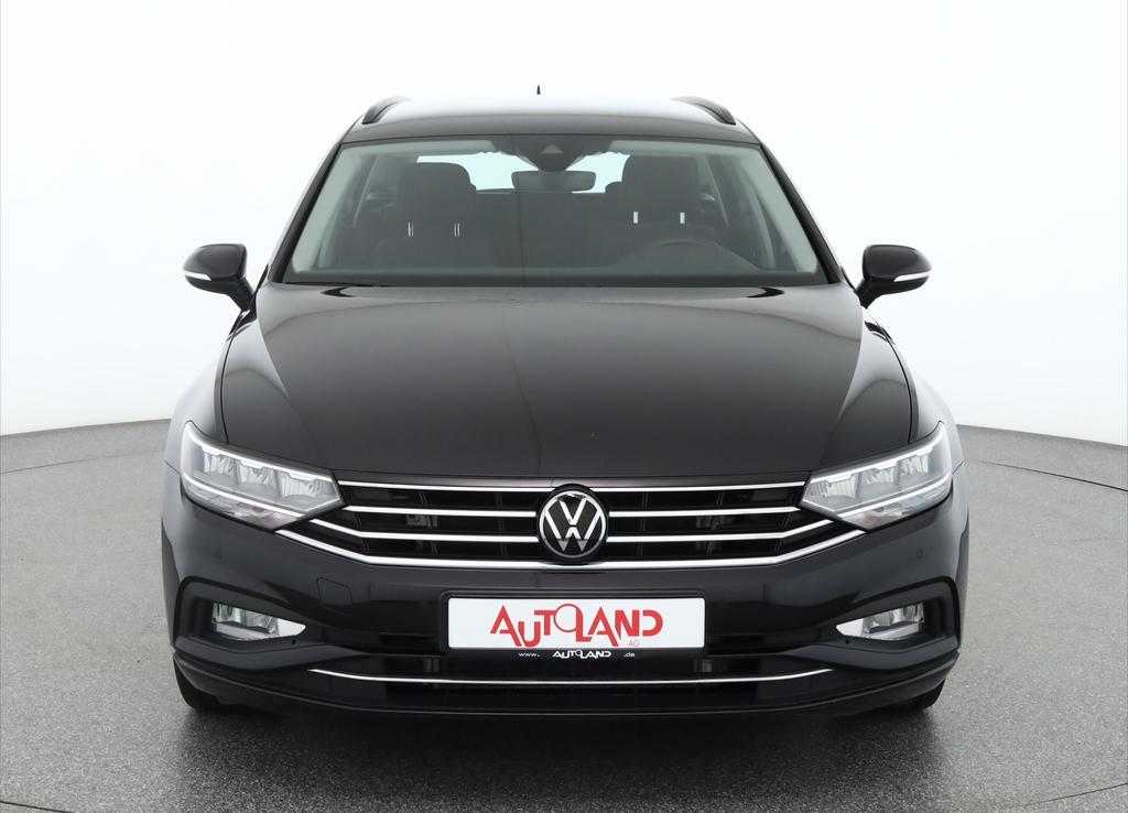 Volkswagen PASSAT VARIANT 2023 г. Чёрный, пробег 47360 км