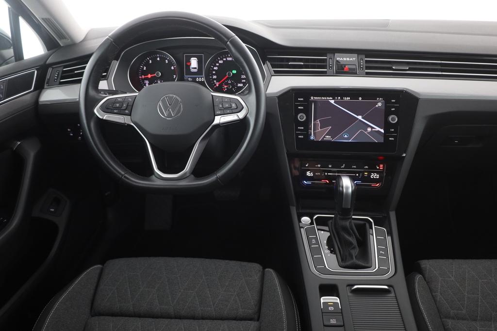 Volkswagen PASSAT VARIANT 2023 г. Чёрный, пробег 47360 км
