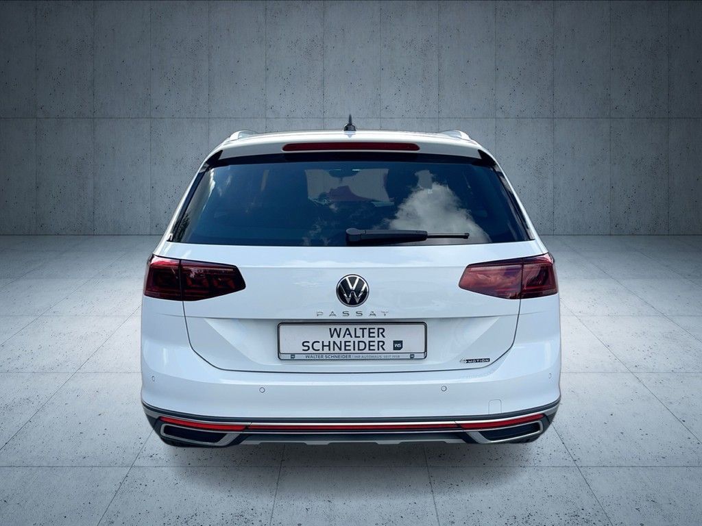 Volkswagen PASSAT ALLTRACK 2023 г. Белый, пробег 33990 км