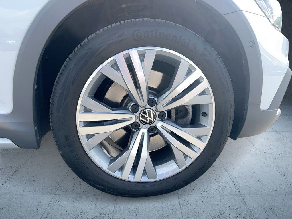 Volkswagen PASSAT ALLTRACK 2023 г. Белый, пробег 33990 км