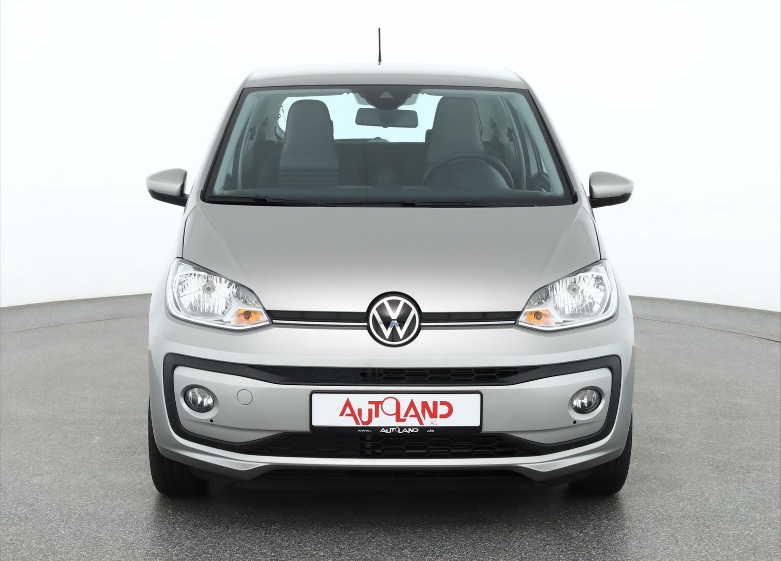Volkswagen up! 2022 г. Серый, пробег 20157 км