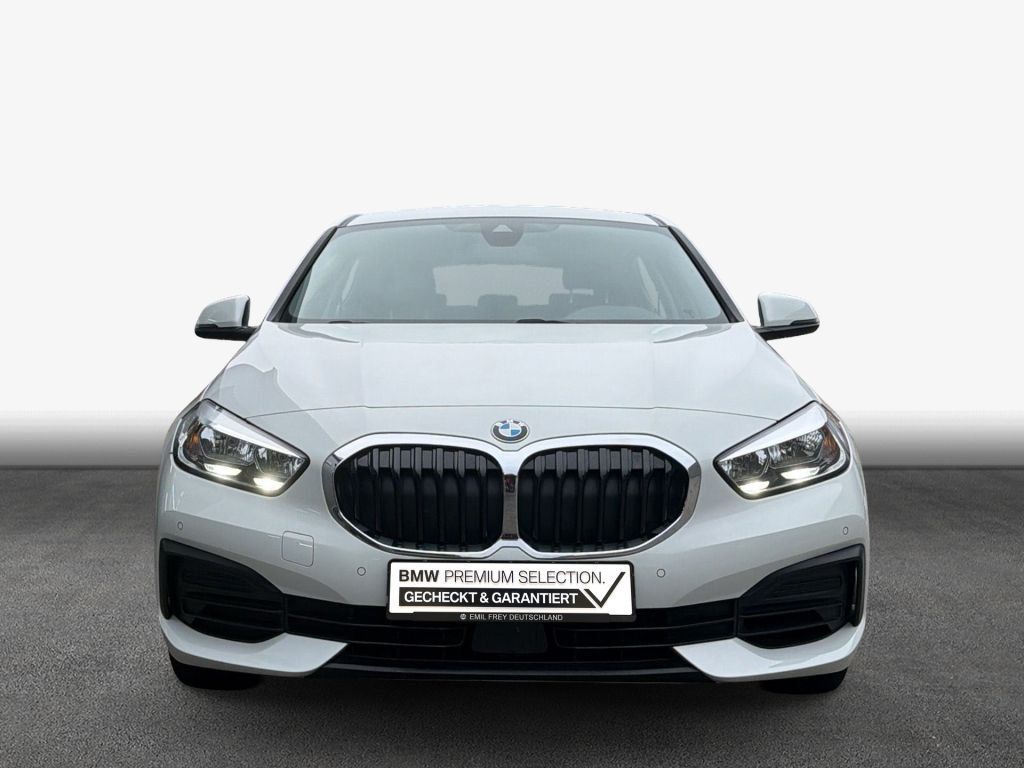 BMW 116 2022 г. Белый, пробег 40010 км