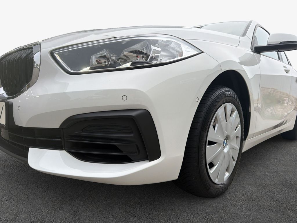 BMW 116 2022 г. Белый, пробег 40010 км