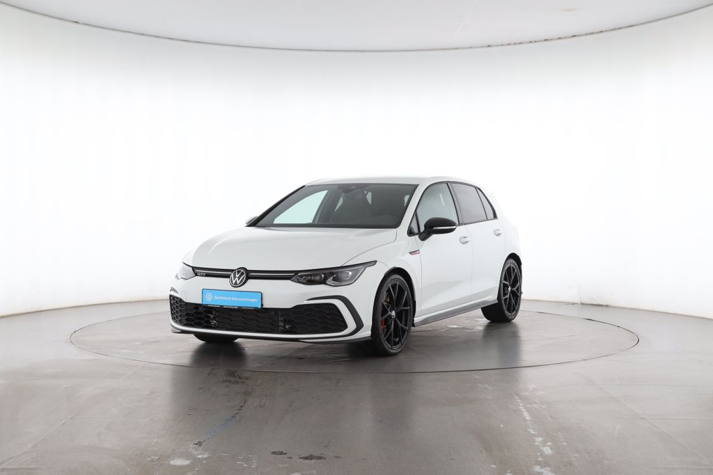 Volkswagen Golf 2024 г. Белый, пробег 12802 км