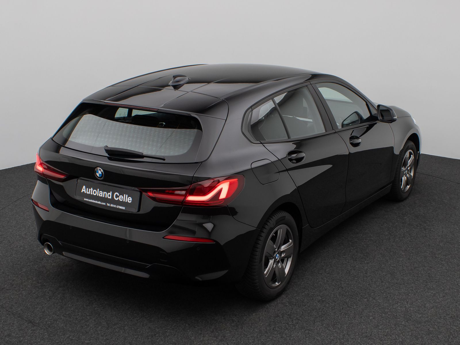 BMW 118 2024 г. Чёрный, пробег 35182 км