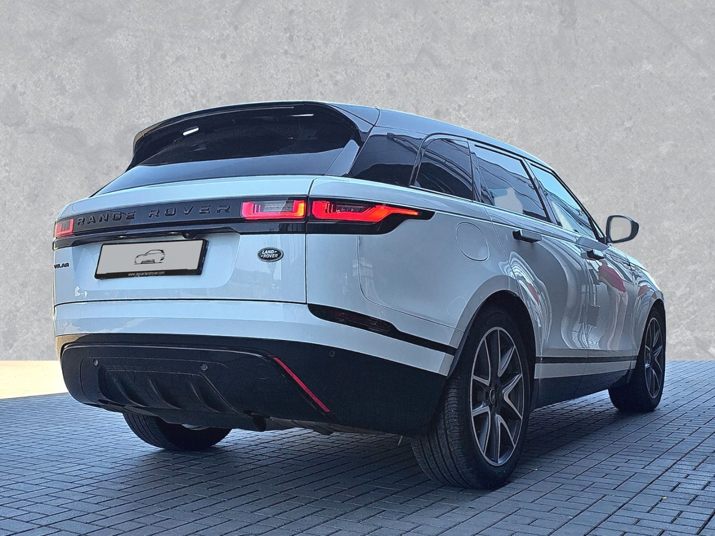 Land Rover Range Rover Velar 2022 г. Белый, пробег 45300 км