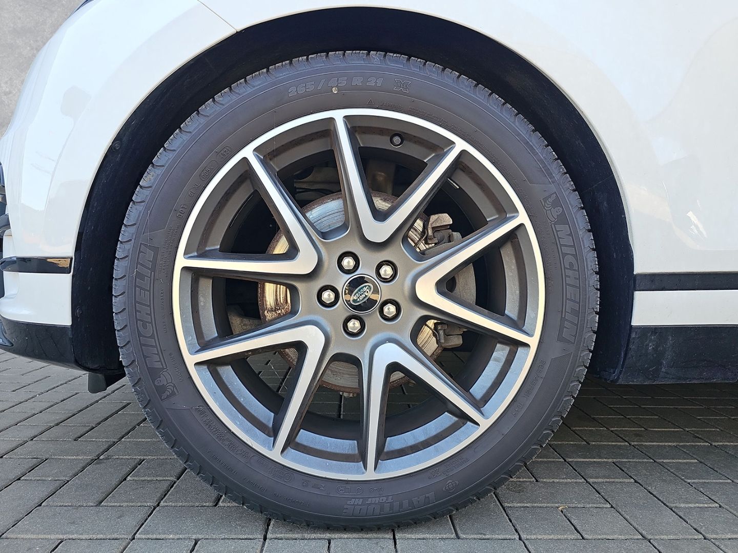 Land Rover Range Rover Velar 2022 г. Белый, пробег 45300 км