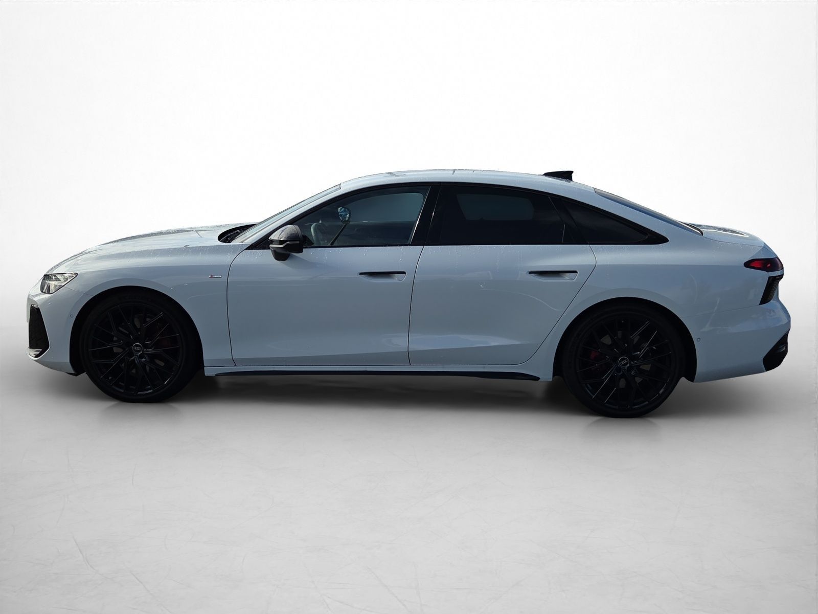 Audi A6 2026 г. Белый, пробег 12013 км