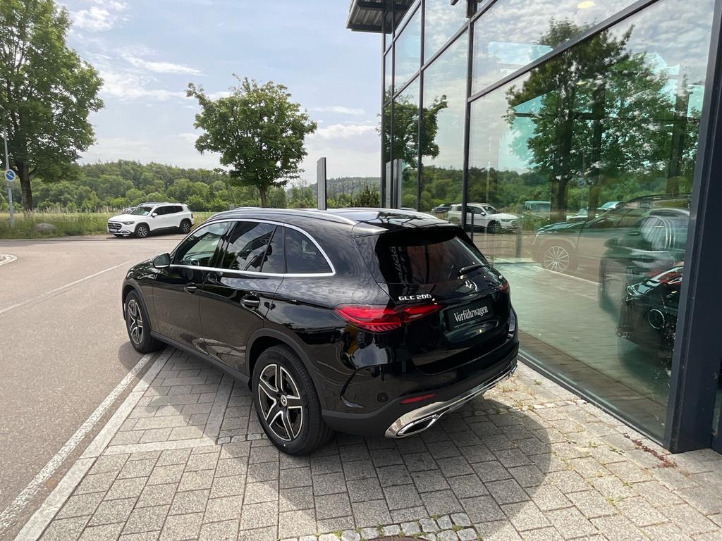 Mercedes-Benz GLC 200 2026 г. Чёрный, пробег 9900 км