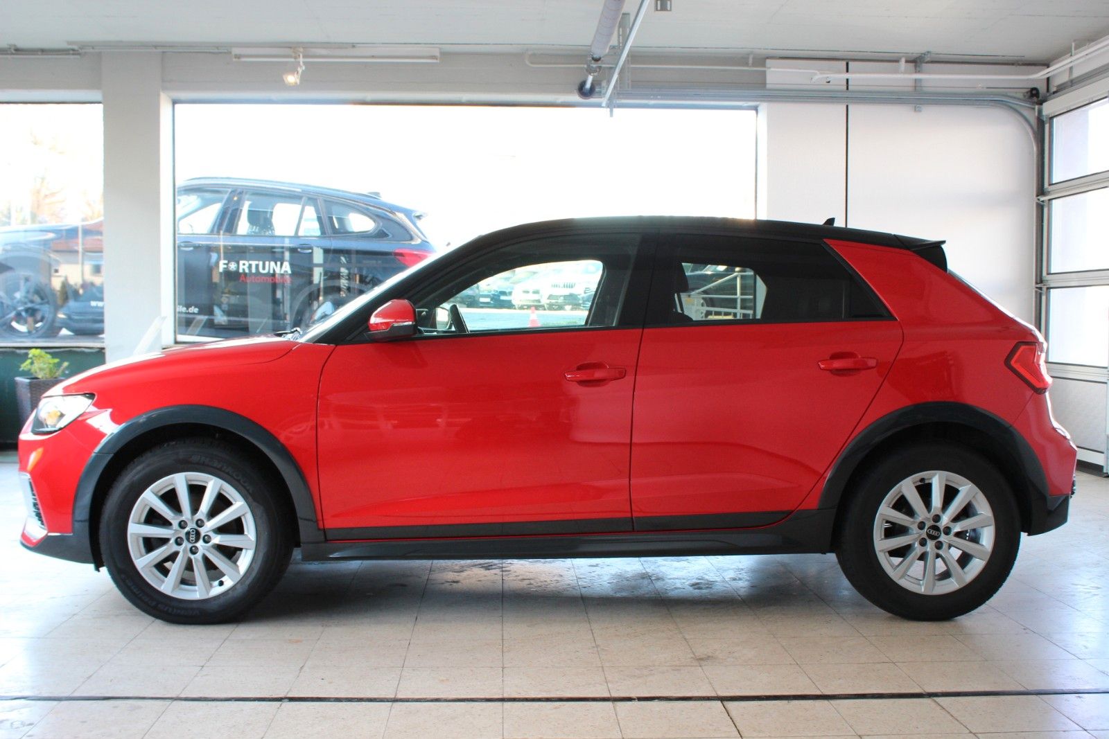 Audi A1 2022 г. Красный, пробег 50000 км