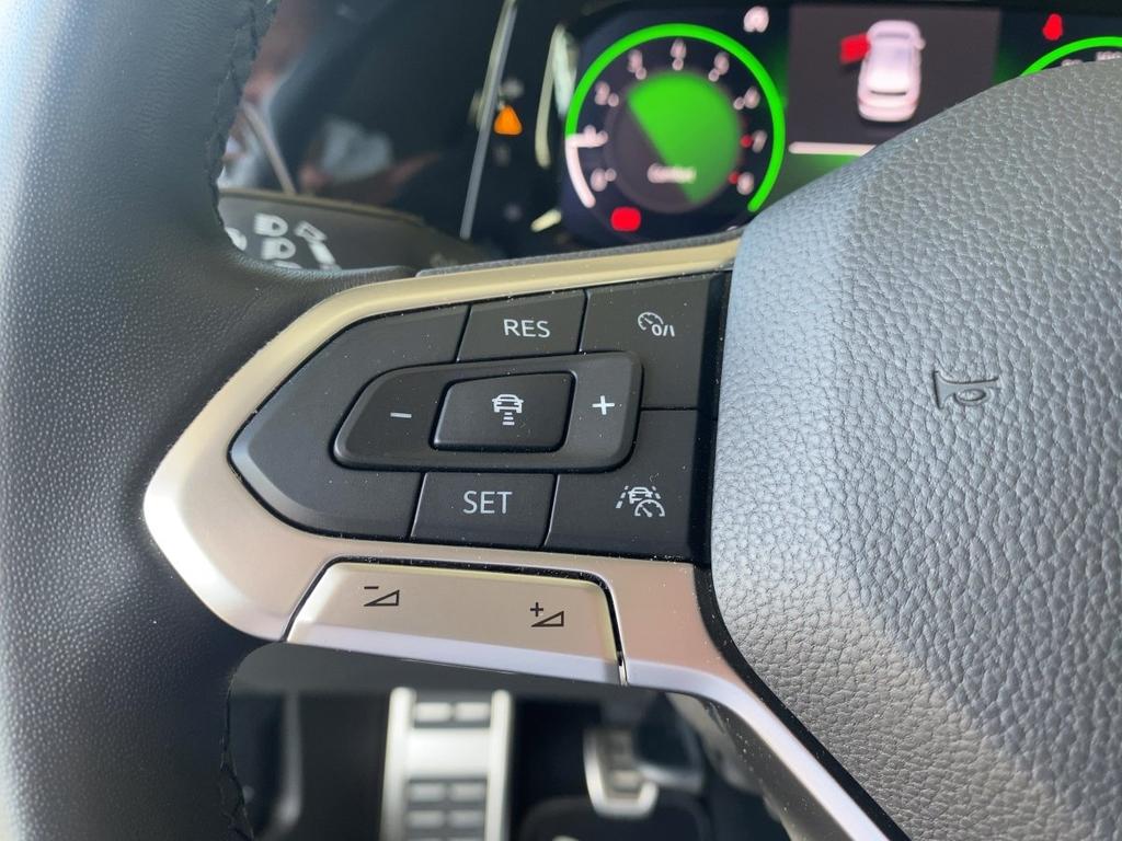 Volkswagen Golf 2022 г. Серый, пробег 50915 км