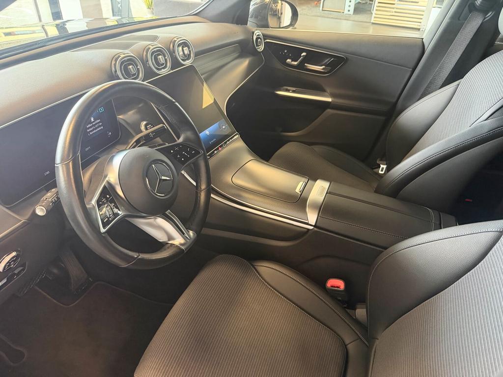 Mercedes-Benz GLC 220 2023 г. Серый, пробег 60000 км