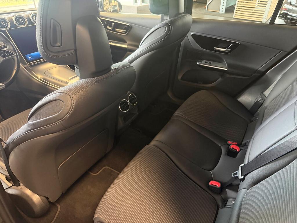 Mercedes-Benz GLC 220 2023 г. Серый, пробег 60000 км