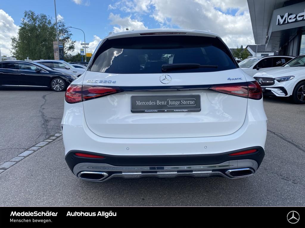 Mercedes-Benz GLC 220 2025 г. Белый, пробег 17480 км