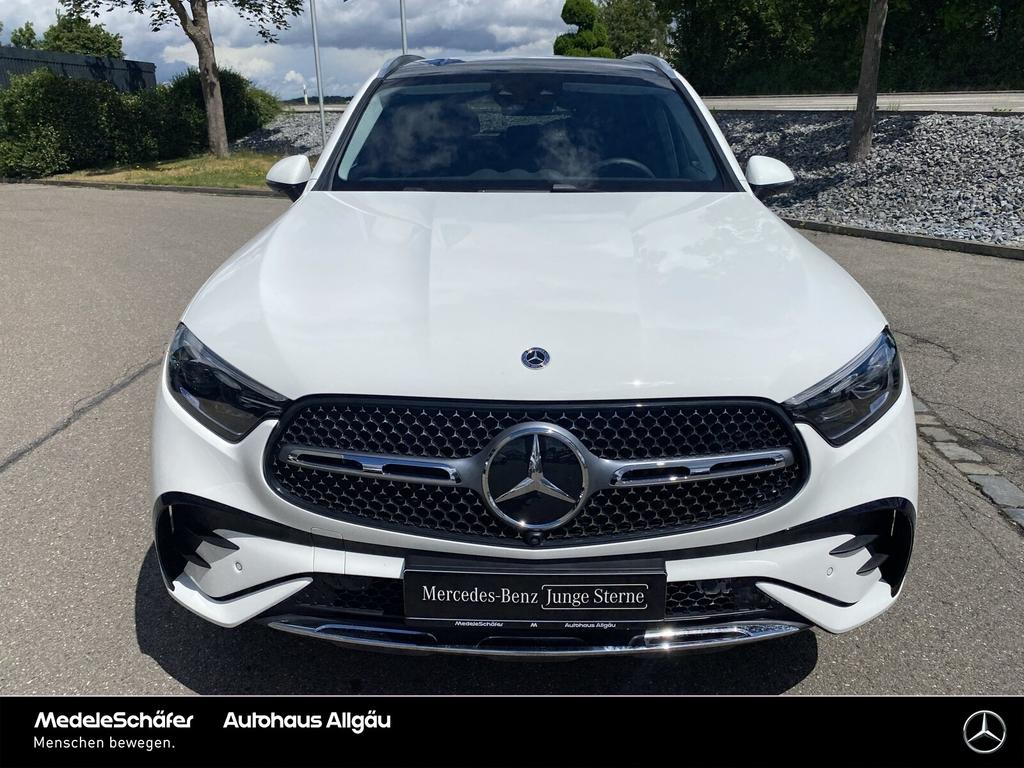 Mercedes-Benz GLC 220 2025 г. Белый, пробег 17480 км