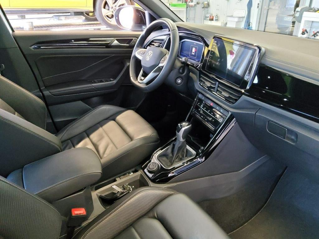 Volkswagen T-Roc 2023 г. Белый, пробег 46268 км