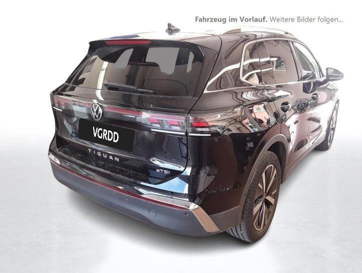 Volkswagen Tiguan 2024 г. Чёрный, пробег 44221 км